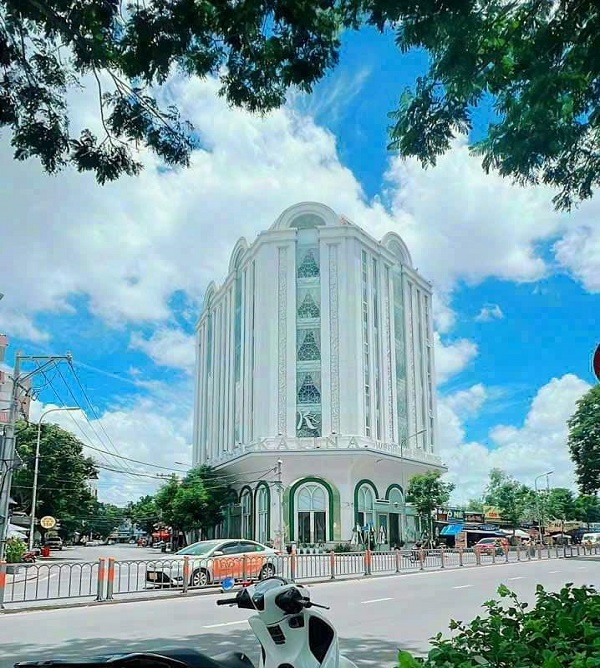 ĐẤT KIM CƯƠNG mặt phố Nguyễn Văn Huyên, DT 400m2, mặt tiền 8-15m, GIÁ CHƯA ĐẾN 200 cây vàng 9999 - Ảnh 2