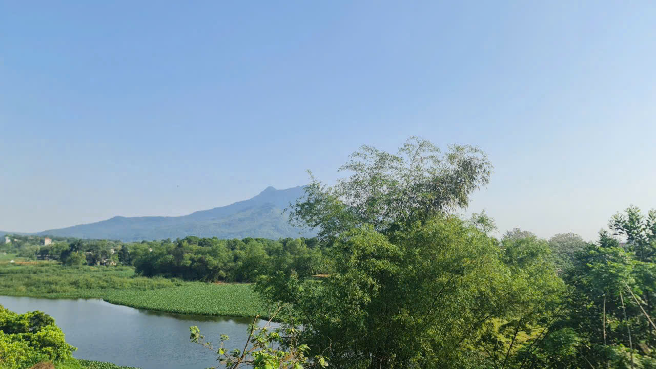 Bán mảnh đất view hồ 1440M_150M thổ cư đường ô tô tránh_Ba Trại Ba Vì Hà Nội_2,7tr/m2 - Ảnh 1
