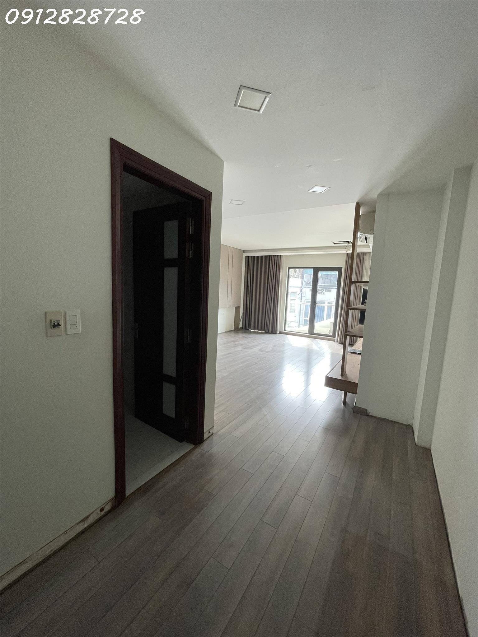 Cho thuê nhà phố nguyên căn 7 tầng 92 La Thành , Ô Chợ Dừa , Đống Đa , Hà Nội kinh doanh đa ngành - Ảnh 1