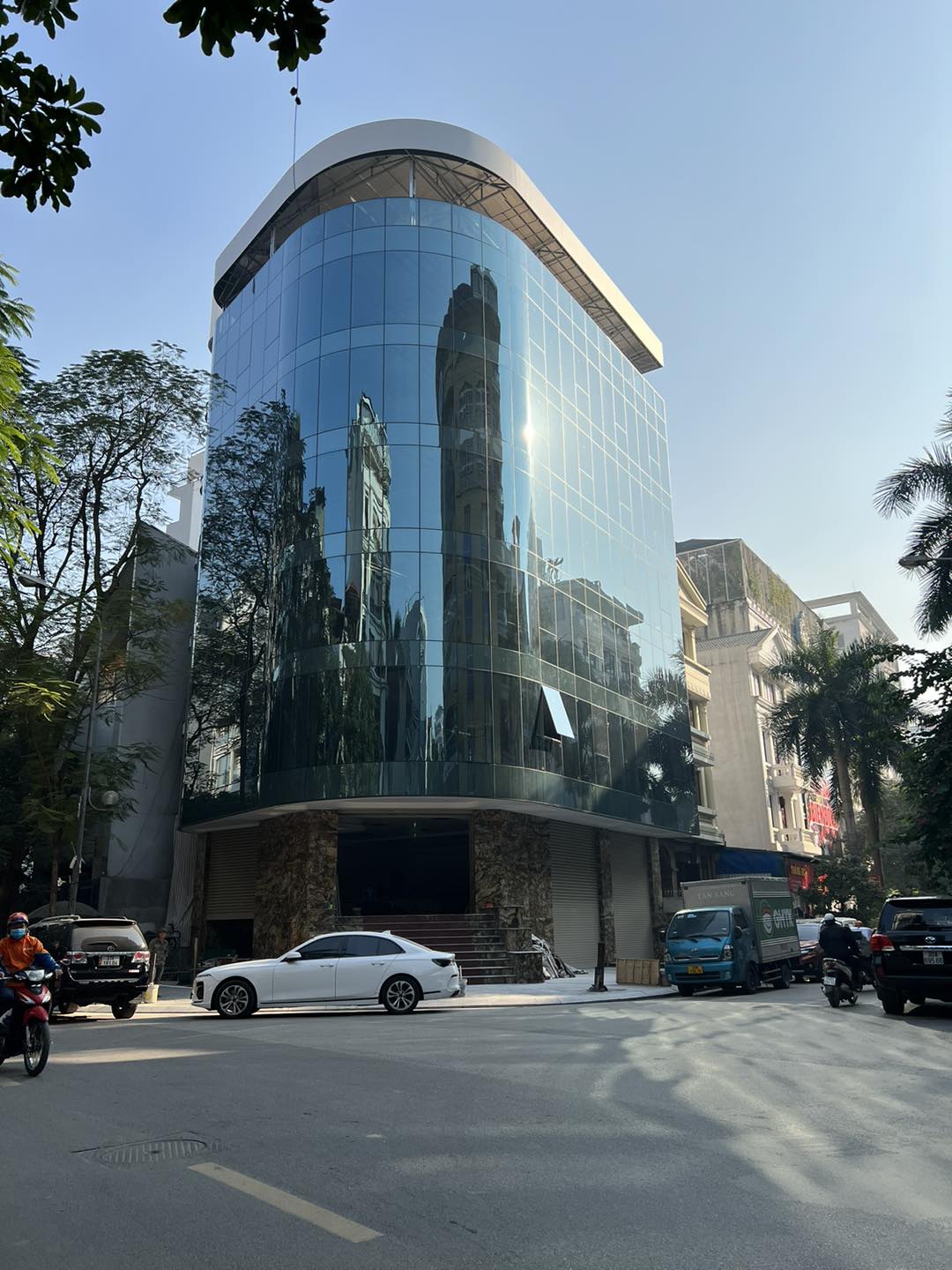 BUILDING MẶT PHỐ TRẦN THÁI TÔNG, CẦU GIẤY, DT 122M2, 8 TẦNG NỔI + TUM + HẦM. CHO THUÊ 30 CÂY VÀNG - Ảnh chính
