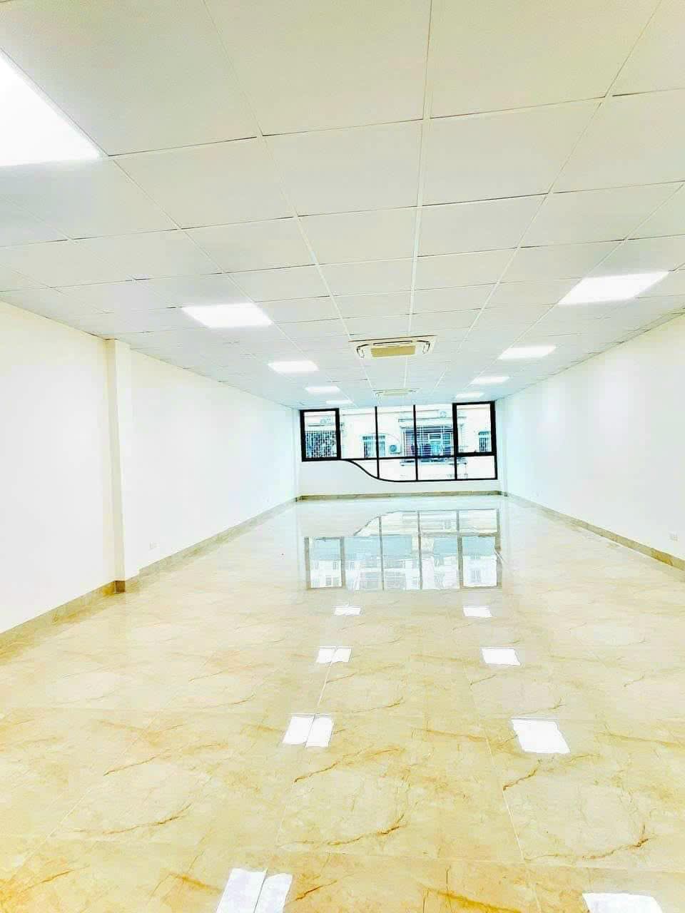 BUILDING MẶT PHỐ TRẦN THÁI TÔNG, CẦU GIẤY, DT 122M2, 8 TẦNG NỔI + TUM + HẦM. CHO THUÊ 30 CÂY VÀNG - Ảnh 4