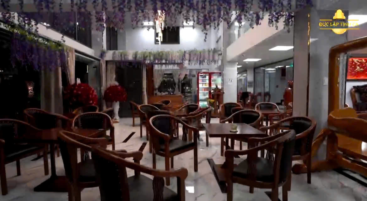 CHO THUÊ NHÀ BIỆT THỰ CAO CẤP FULL NỘI THẤT HƠN 1000m2 VỊ TRÍ KINH DOANH ĐẮC ĐỊA - Ảnh 2