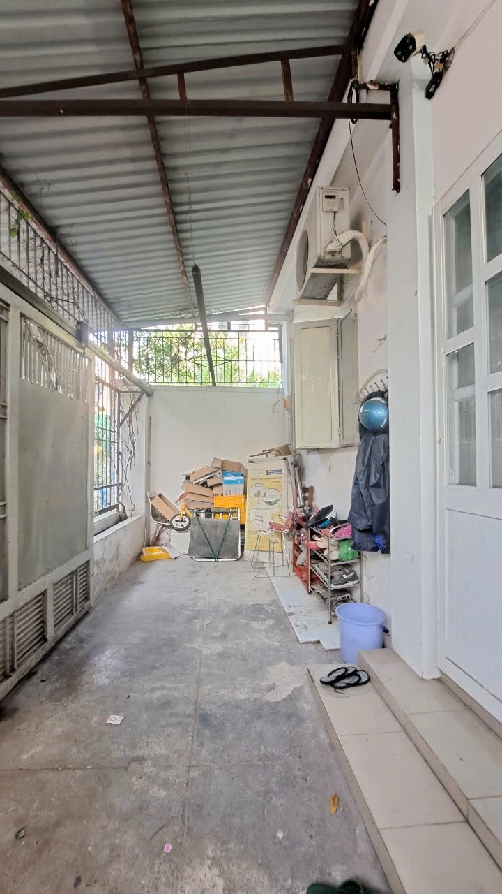Bán nhà 168m² ngang KHỦNG 7m Đông Hòa,đường xe hơi,gần Sân Vận Động Dĩ An - Ảnh 1