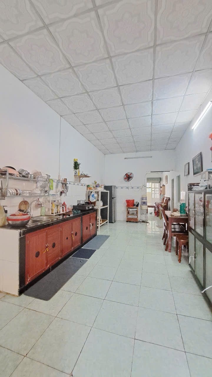 Bán nhà 168m² ngang KHỦNG 7m Đông Hòa,đường xe hơi,gần Sân Vận Động Dĩ An - Ảnh chính
