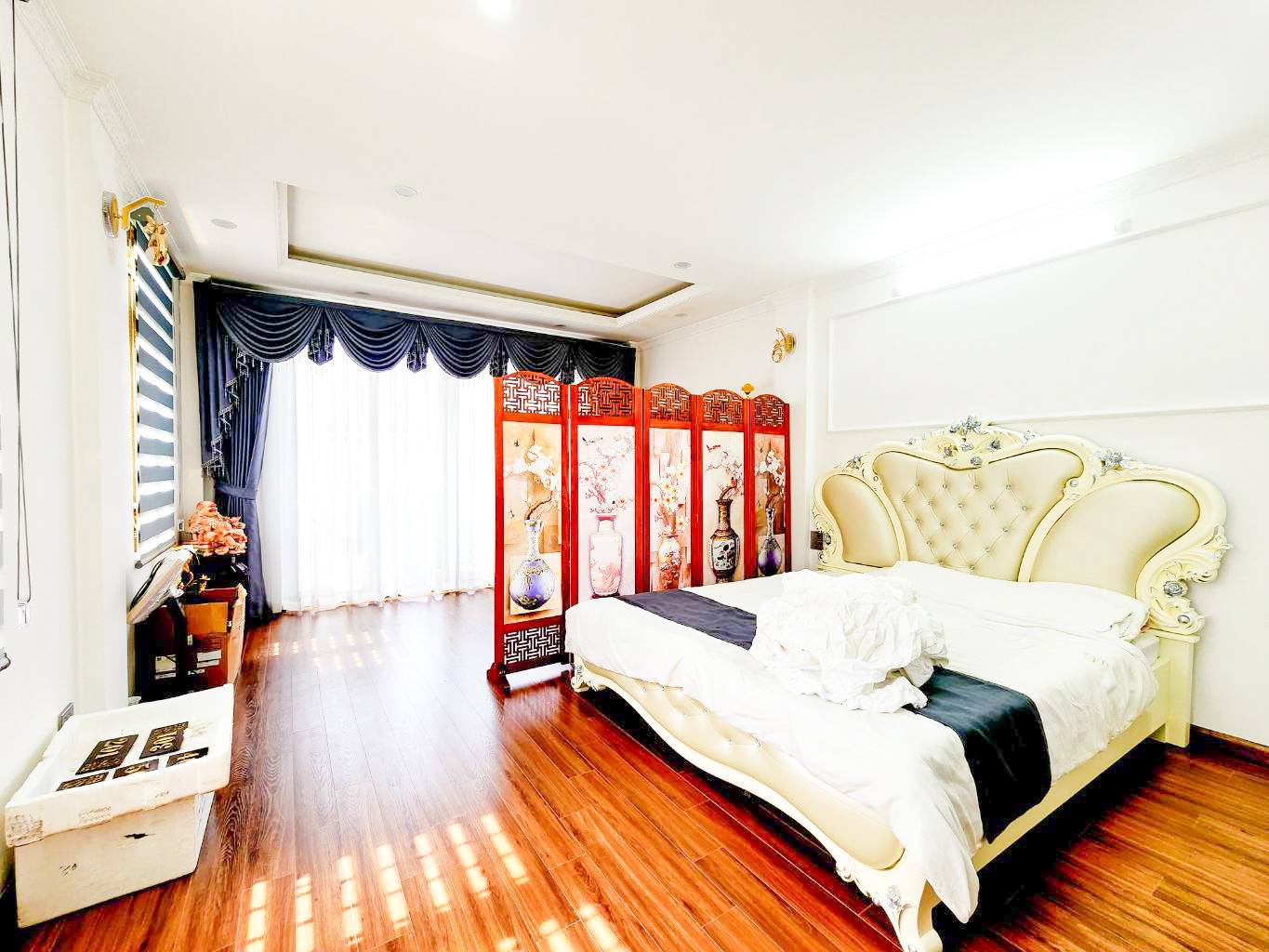Nhà đẹp Hoàng Cầu, 7 tầng, thang máy, sổ vuông, ô tô đỗ cửa - Ảnh 2