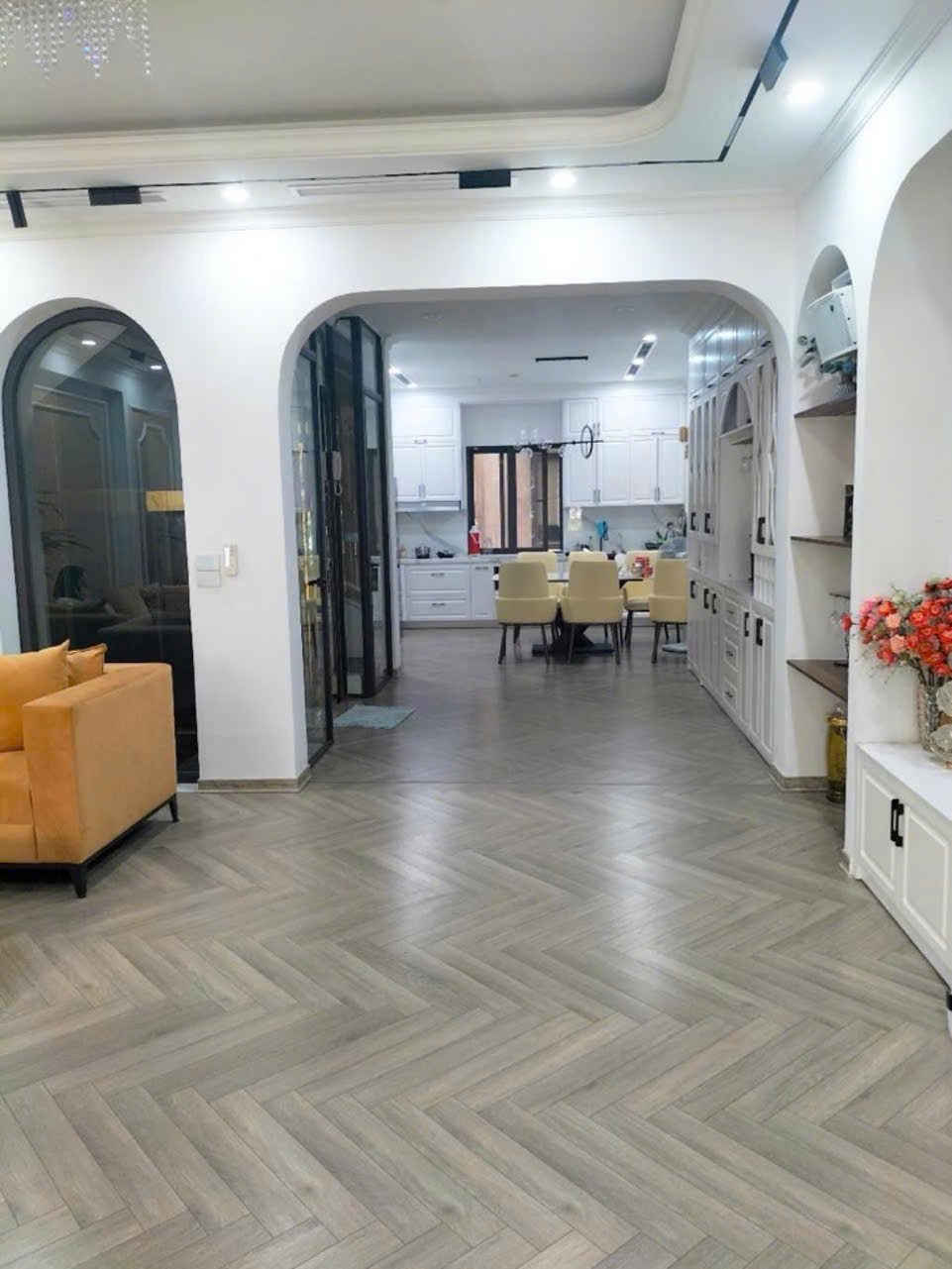 NHÀ ĐẸP RỘNG THOÁNG 70M 6 TẦNG, 9 NGỦ DÒNG TIỀN 30TR, GẦN Ô TÔ TRÁNH ĐỖ, SỔ VUÔNG ĐẸP - Ảnh chính