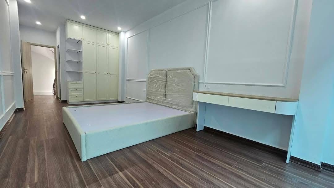 BÁN NHÀ 4 TẦNG LÔ GÓC – VĂN QUÁN, HÀ ĐÔNG Giá bán: 7,6 tỷ (có thương lượng) Địa chỉ: Đường 19/5, khu đô thị Văn Quán, Hà Đông - Ảnh chính