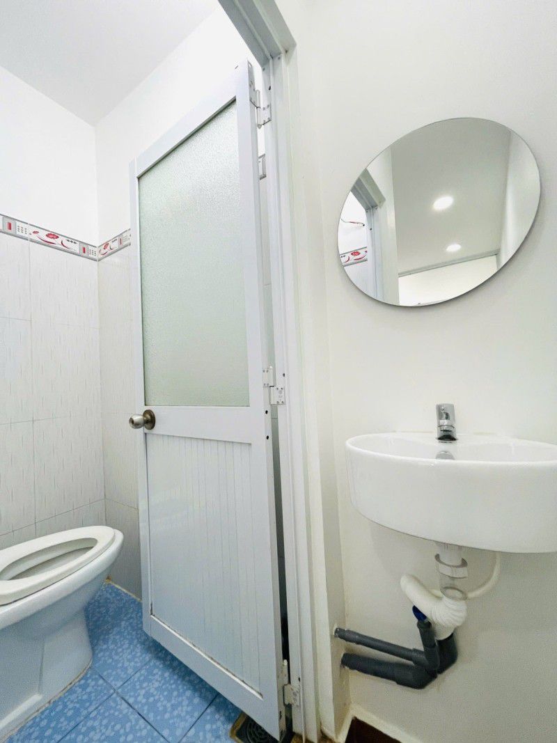 GIÁP BÌNH THẠNH - NGUYỄN VĂN NGHI P7 GV  - 4 TẦNG 3PN - DTSD 50m2 - HẺM 1 TRỤC - 20m RA MẶT TIỀN - - Ảnh 3