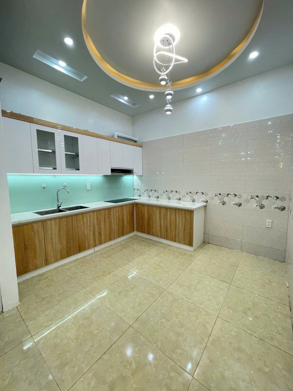 NHÀ ĐẸP - GIÁ TỐT Chỉ 2 tỷ 750 có ngay nhà 3,5 tầng ở 6B/517 Ngô Gia Tự, Hải An - Hải Phòng. - Ảnh 2