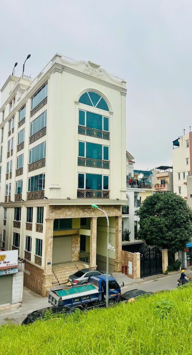 Bán tòa nhà triệu đô Ngọc Thụy, 234m2, 8 tầng, MT8.6m, con phố kinh doanh bậc nhất Ngọc Thụy, giá - Ảnh 1