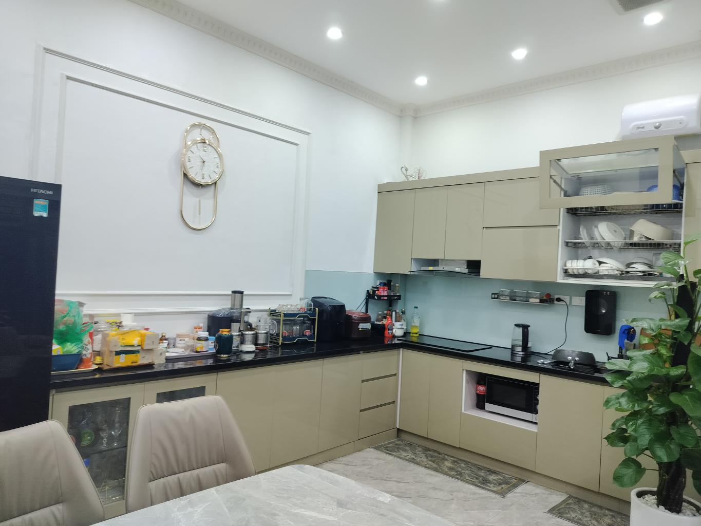 Văn Cao Nguyễn Đình Thi - 1 nhà ra phố, ô tô dừng đỗ, nhà đẹp ở ngay, mặt tiền 5m vuông đẹp, chỉ - Ảnh 3