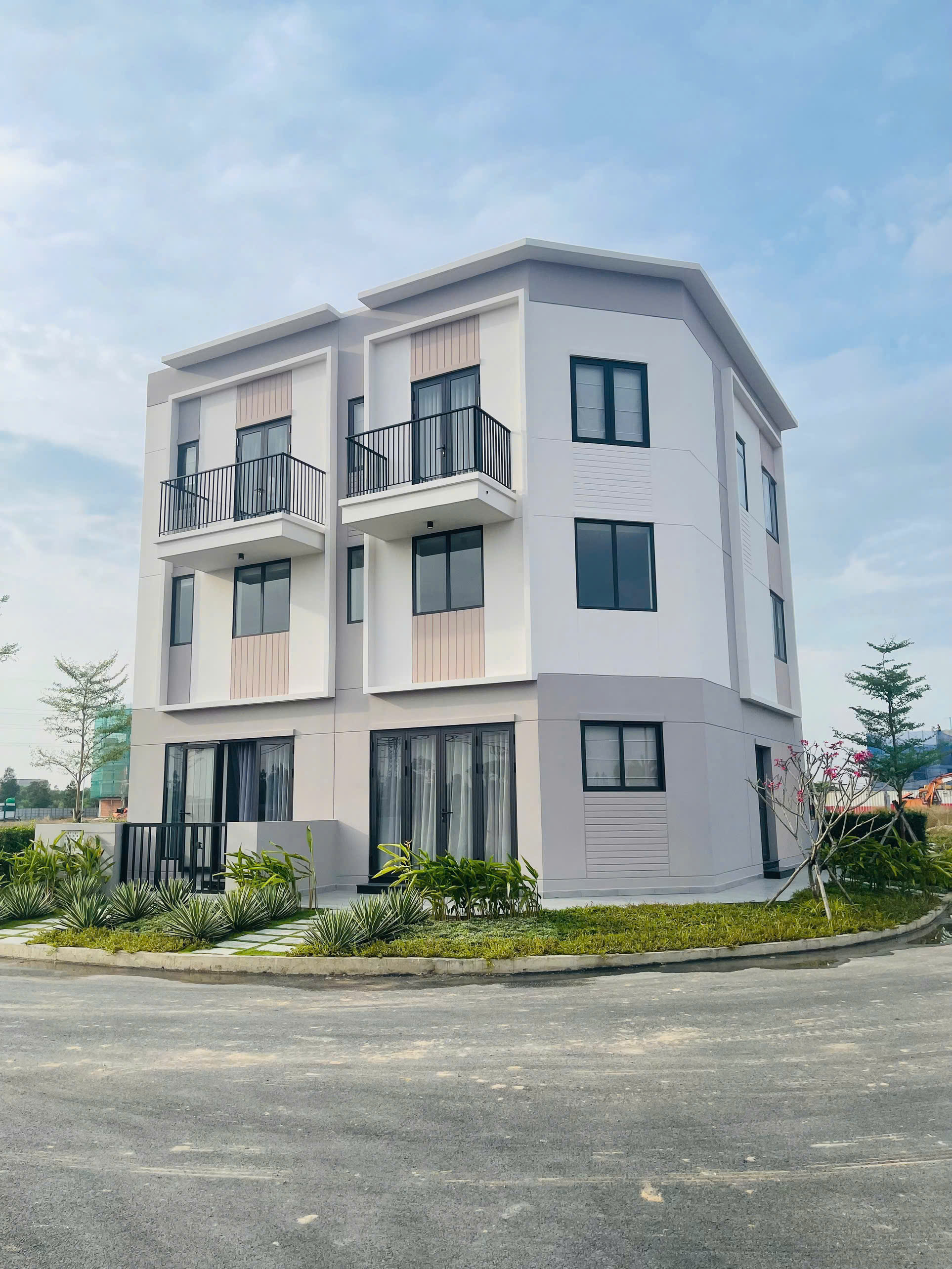 CƠ HỘI SỞ HỮU NƠXH TẠI THỦ DẦU MỘT MÀ KHÔNG CẦN VAY NỢ LỚN HAY CHỜ “CÓ THẬT NHIỀU TIỀN”! - Ảnh chính