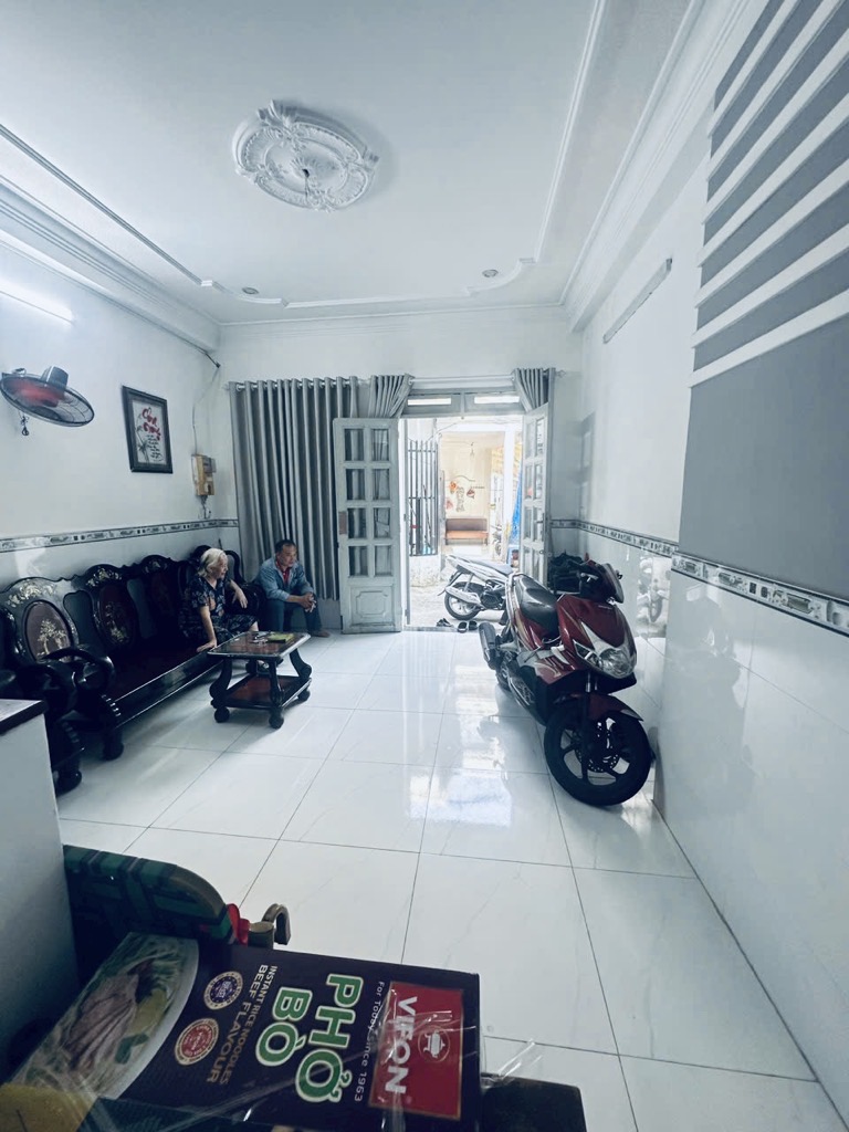 NHÀ ĐẸP - GẦN ST LOTTE MARK NG.V.LƯỢNG & CV LÀNG HOA - DT 48,8M² VUÔNG A4 - 2 TẦNG HƠN 4 TỶ - Ảnh 1