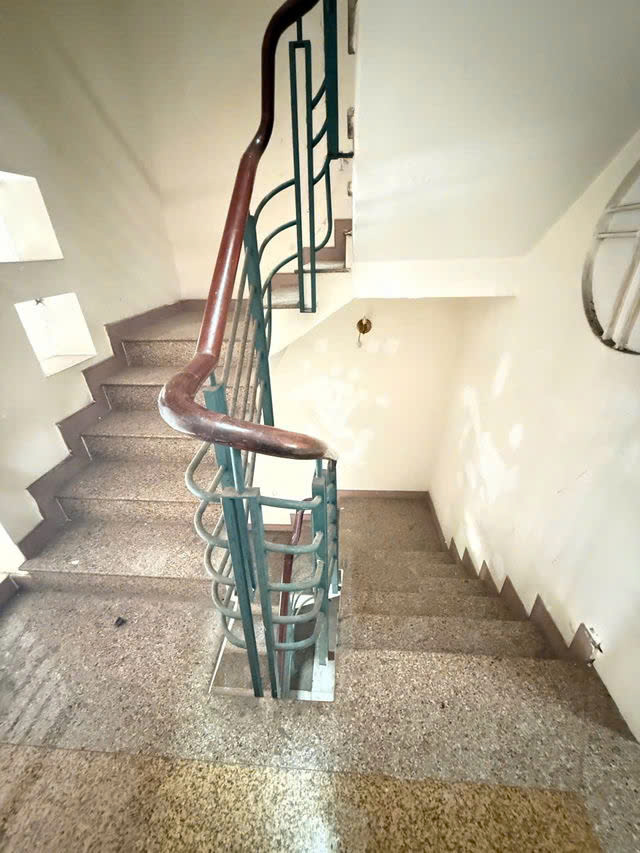 Gấp, rất gâp !!! bán nhà đường vào nhà ga T1,2, 4 tầng, 6x12 chưa đến 14 tỷ - Ảnh 2