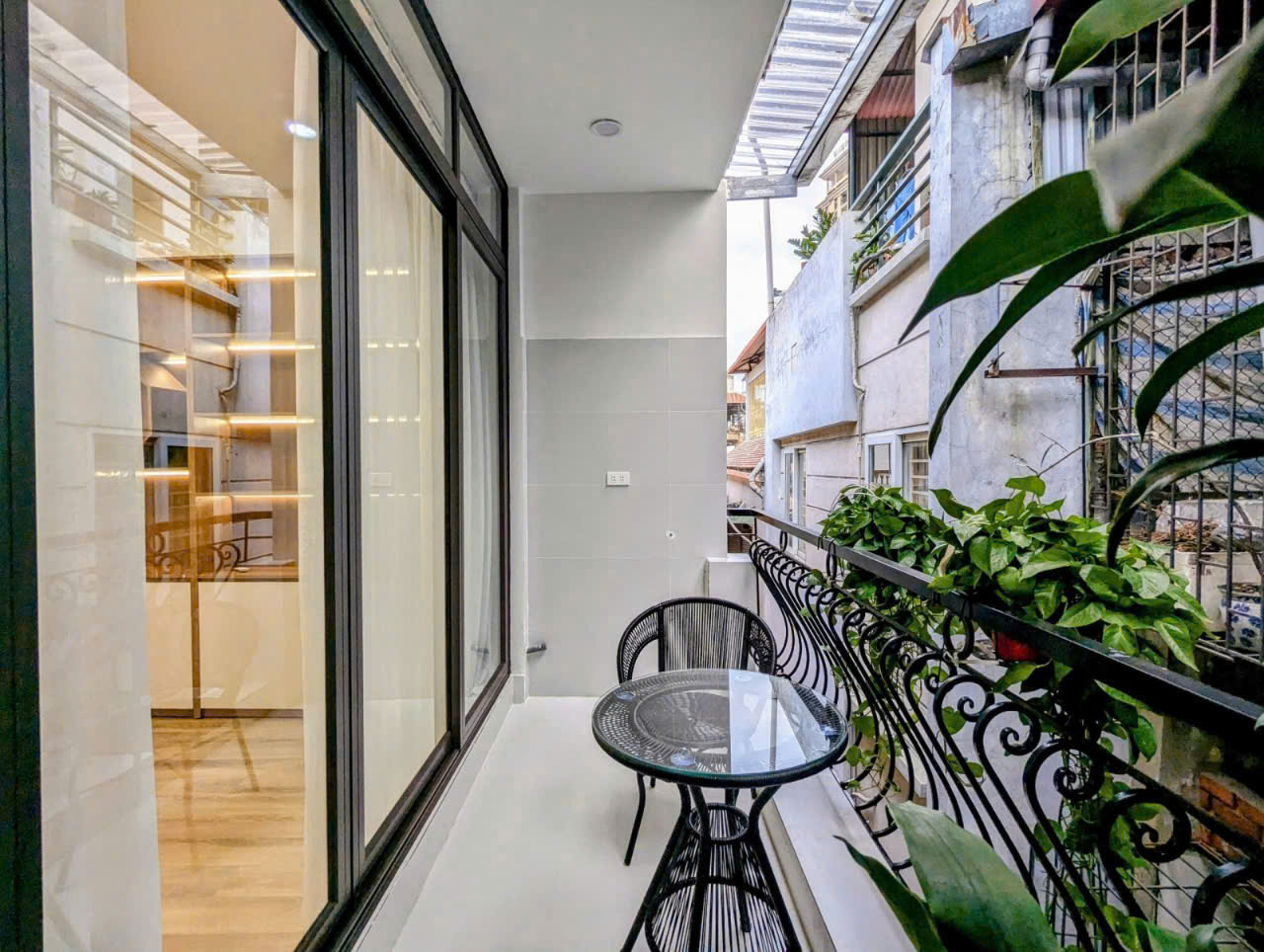 HOÀNG CẦU - Ô TÔ VÀO NHÀ, KINH DOANH, SÁT HỒ - 15.2 TỶ - SAU QH RA MẶT PHỐ, CỰC HIẾM - Ảnh chính