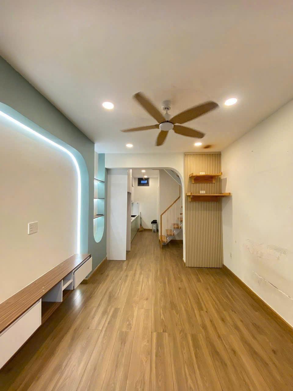 Nhà đẹp ở ngay - Khu sang Trần Bình Trọng p5 - (3.5x8m5) - KC 3 tầng - giá 4.6 tỷ còn TL - Ảnh 2