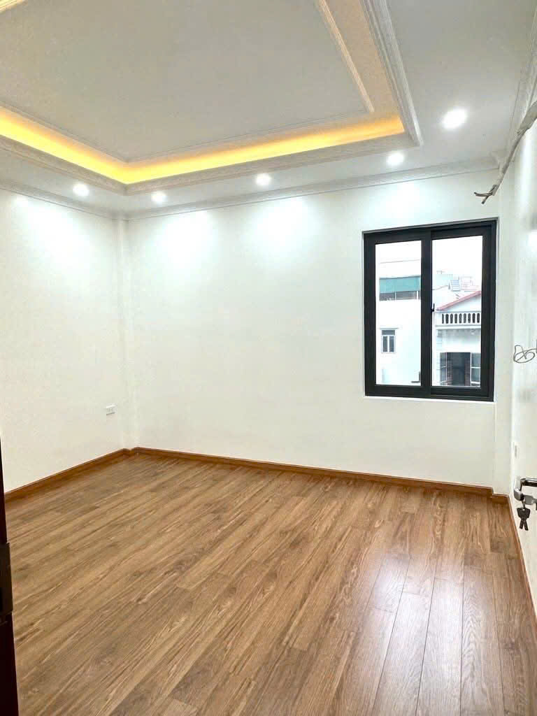 Nhà Huỳnh Cung, Thang máy, Ô tô đỗ cửa, Tam Hiệp, Thanh Trì 40 5 3.3 6.9 tỷ - Ảnh 1