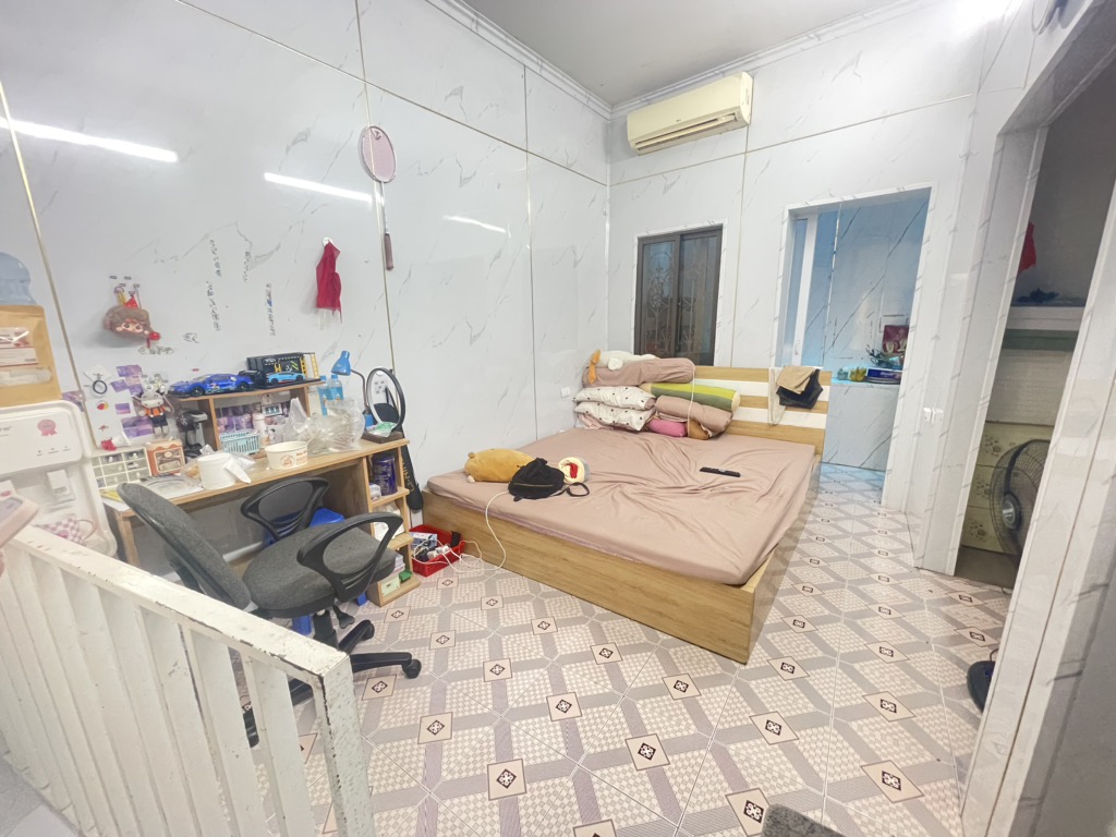 Nhà 4 tầng mặt ngõ kinh doanh phố Tây Sơn, Đống Đa, lô góc, gần phố, sổ vuông, 4.2 tỷ. - Ảnh 4