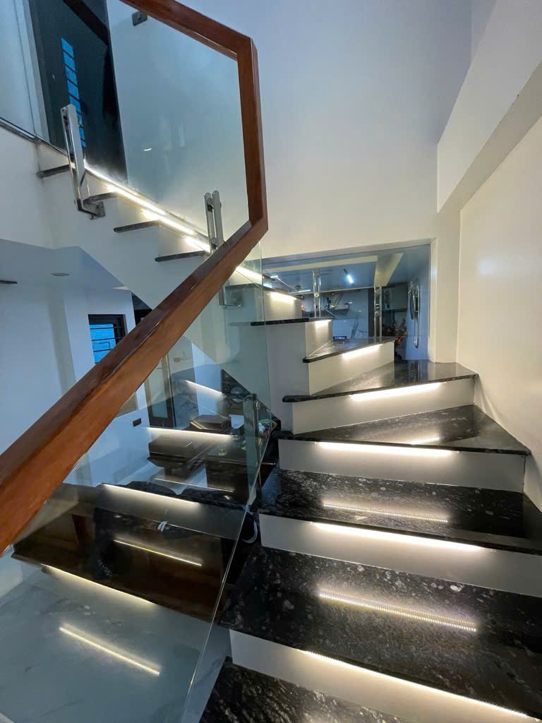 BÁN NHÀ ĐÀM QUANG TRUNG 36M2, 5 TẦNG , FULL NỘI THẤT NHẬP KHẨU - GIÁ 5,5 TỶ - Ảnh 1