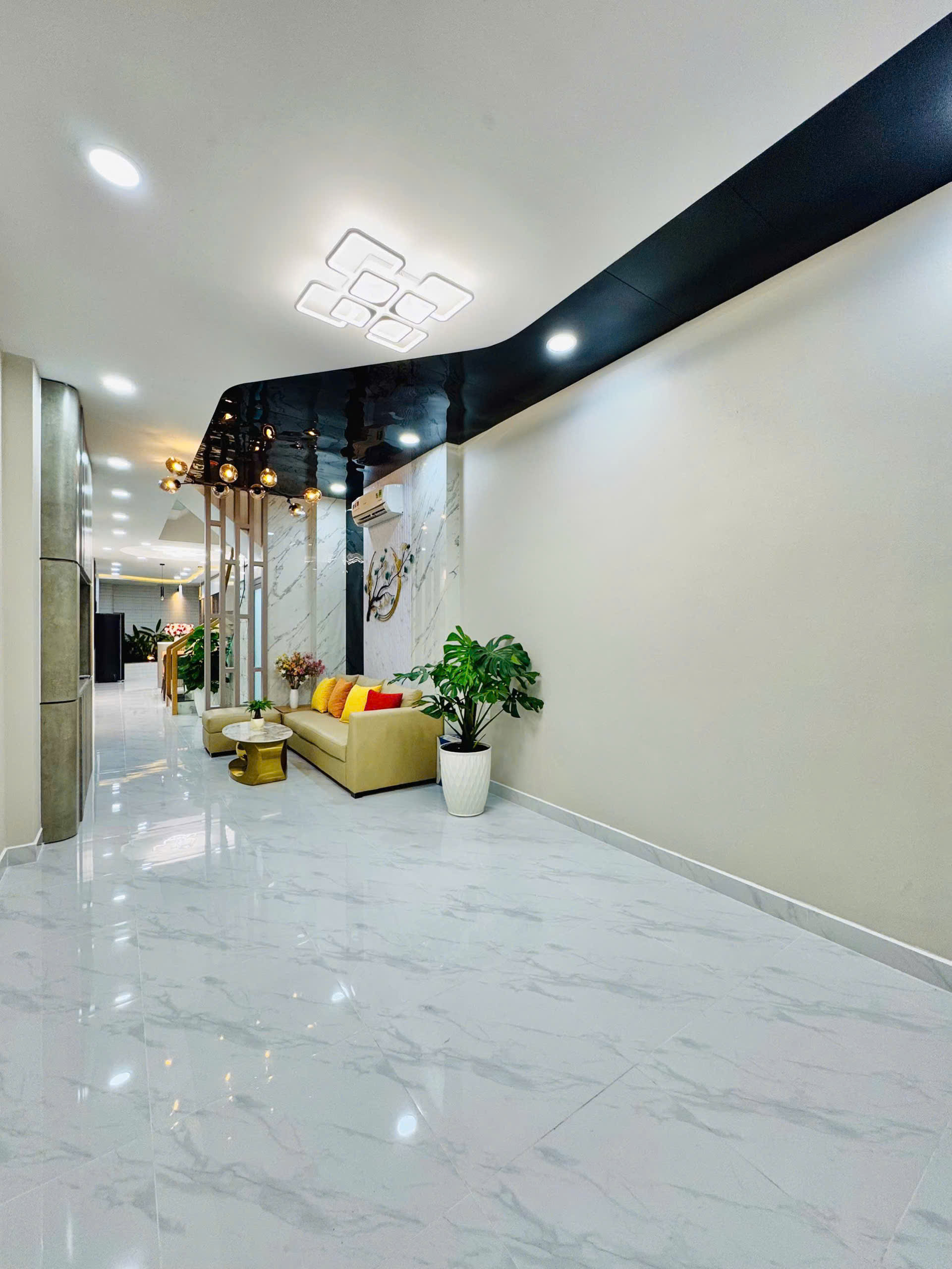 Vị trí rất đẹp - Góc 2MT Lê Văn Sỹ, Quận 3 - 8.5x18m - 5 Tầng - HĐT 200 triệu - giá 60 tỷ - Ảnh chính