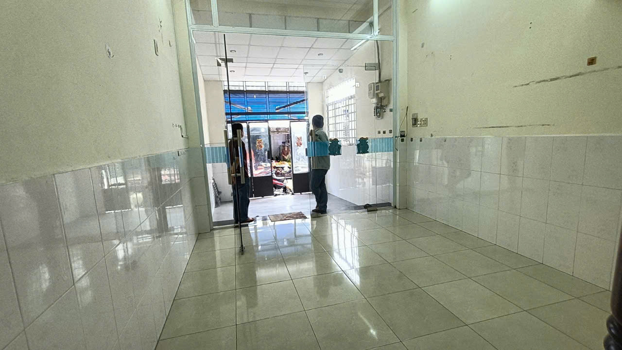 13. Cho thuê nhà trệt 2 lầu 7 triệu Đề Thám - Ảnh 1