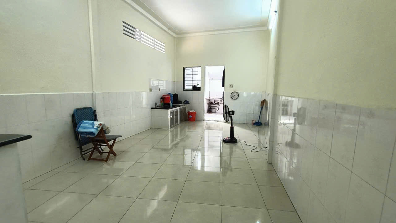 13. Cho thuê nhà trệt 2 lầu 7 triệu Đề Thám - Ảnh 2