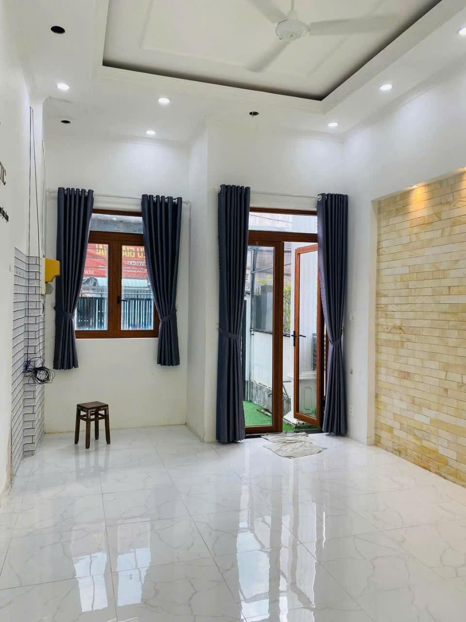 12. nhà 7 triệu 2 phòng ngủ Nguyễn Văn Cừ thuận lợi cho việc kinh doanh - Ảnh 2