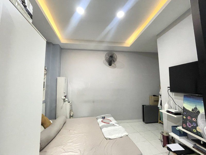 NHÀ BÌNH THẠNH - 2.7 TỶ - NHÀ 2 TẦNG XE HƠI ĐỖ CỔNG - NGAY CHỢ BÀ CHIỂU - GIÁP RANH QUẬN 1 - NHÀ - Ảnh 2