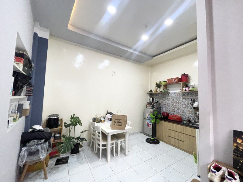 NHÀ BÌNH THẠNH - 2.7 TỶ - NHÀ 2 TẦNG XE HƠI ĐỖ CỔNG - NGAY CHỢ BÀ CHIỂU - GIÁP RANH QUẬN 1 - NHÀ - Ảnh 3