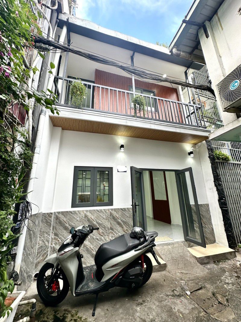 NHÀ BÌNH THẠNH ĐƯỜNG NGUYỄN VĂN ĐẬU - 2 TẦNG SÁT HẼM XE TẢI TRÁNH - 2PN - NHÀ MỚI CỰC XINH XẮN - - Ảnh chính