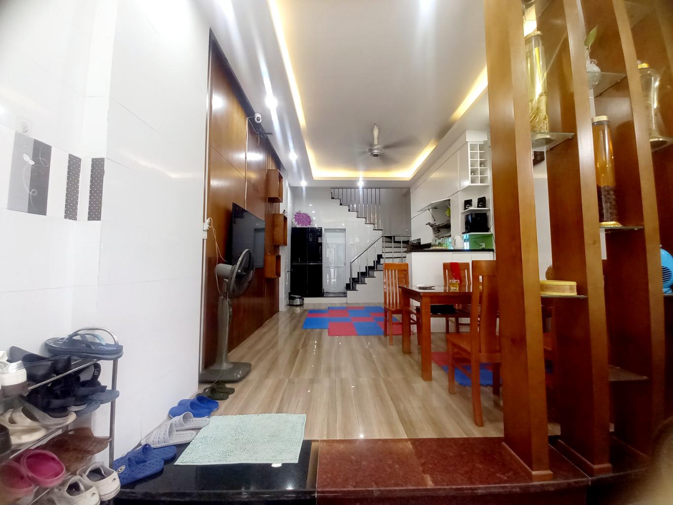 TÂN PHONG KHU VỰC PHÁT TRIỂN TỪNG NGÀY, TIỆN ÍCH NGẬP TRÀN GẦN CÁC TRƯỜNG ĐẠI HỌC : ĐẠI HỌC MỎ, HỌC - Ảnh 1