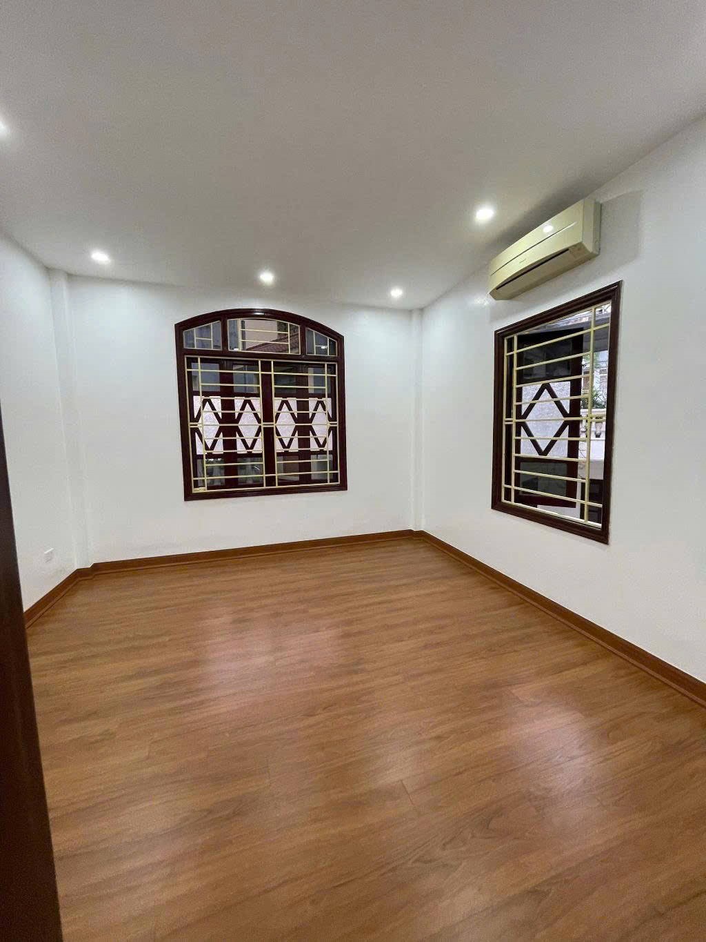 CHÍNH CHỦ CẦN  BÁN NHÀ TÂN MAI LÔ GÓC Ô TÔ NHỎ ĐÔ CỔNG, 28M2, 5 TẦNG, GIÁ 6 TỶ - Ảnh 2