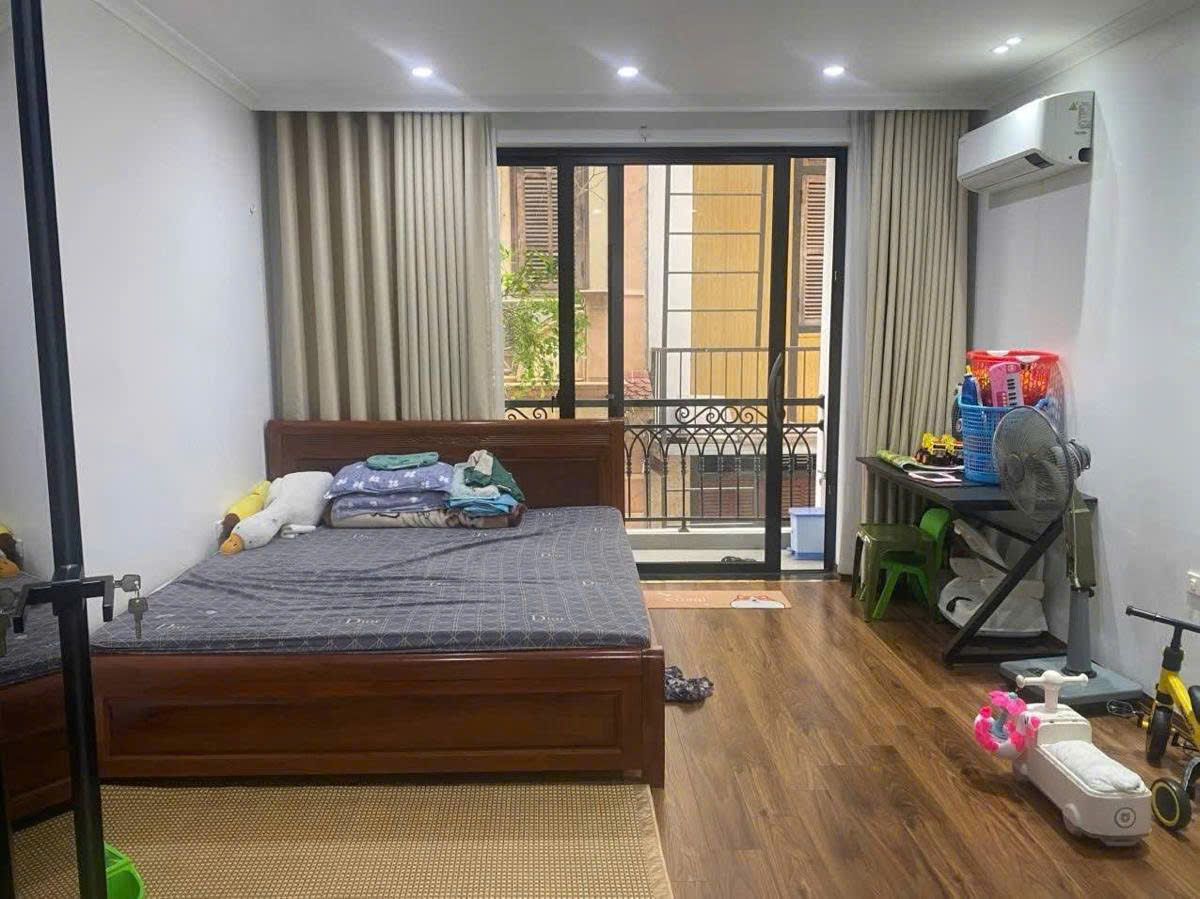 Bán nhà Quan Nhân - Gia đình tự xây 33m - 3 Pngủ 6.35 tỷ - ngõ ba gác 40m ra phố - Ảnh 2