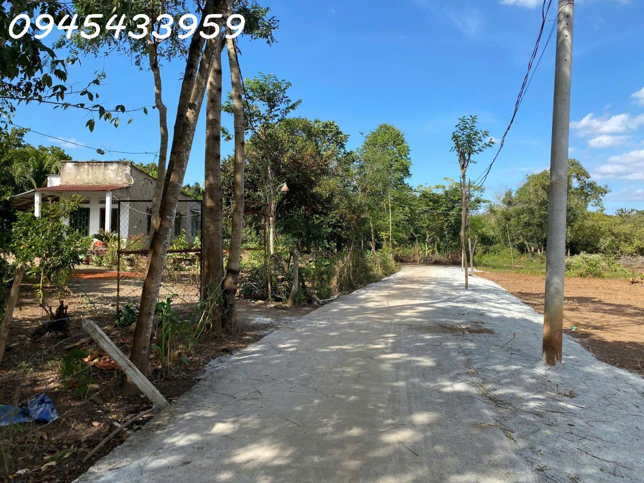 Bán đất đang làm nông trại và khu nghỉ dưỡng mặt tiền lớn có suối, 1 mẫu 4 thực tế 1 mẫu 6 - Ảnh 1