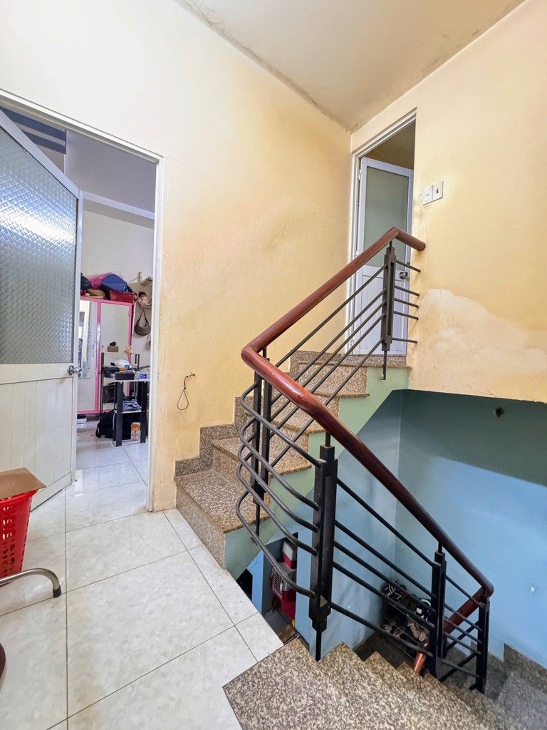 BÁN NHÀ LÊ VĂN QUỚI - BÌNH TÂN - 48M2 - HẺM XE HƠI - THÔNG THOÁNG - CHỈ 4.35 TỈ - Ảnh 2