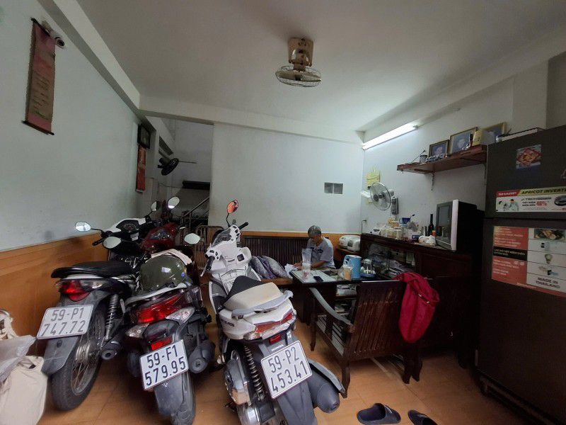 SÁT MẶT TIỀN VĂN CHUNG, Ô TÔ 5 BƯỚC CHÂN,  P13 KHU VIP QUÂN ĐỘI, TÂN BÌNH, GẦN 30M2, 4 TẦNG CÓ SÂN - Ảnh 1