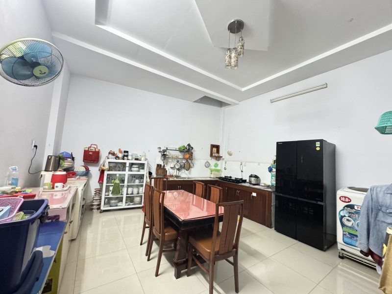 Bán nhà 80m2, 3PN, 3WC, Q.9, 6.8 tỷ, sổ hồng - Ảnh 1