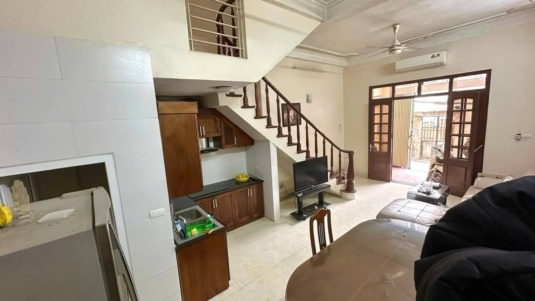 Cho thuê nhà nguyên căn, FULL ĐỒ ngõ 175 Trương Định, Hoàng Mai 45m x 5T giá 12 triệu - Ảnh chính