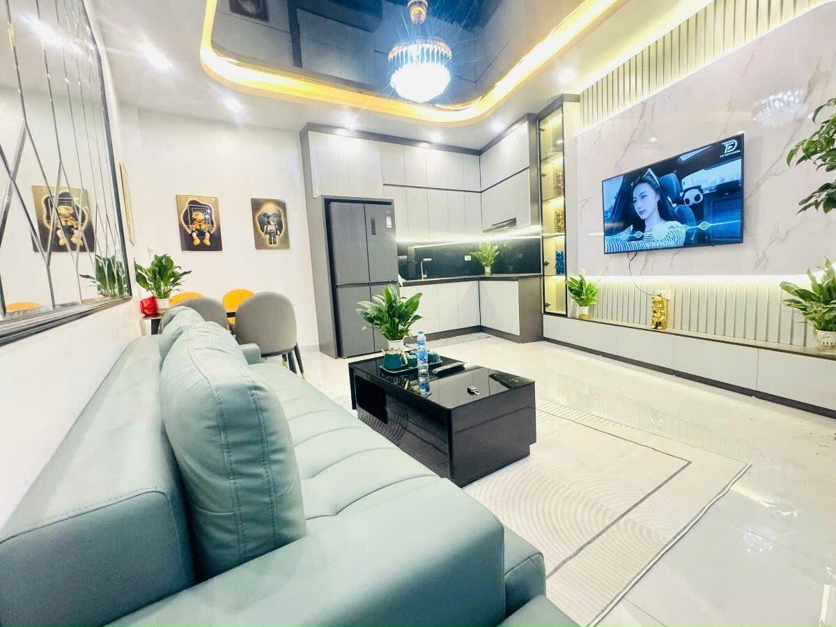 Hơn 6 đồng 35m2 x 5 tầng Đội Cấn - Cách ô tô dừng đỗ 80M - Ngõ to, thông. - Ảnh chính