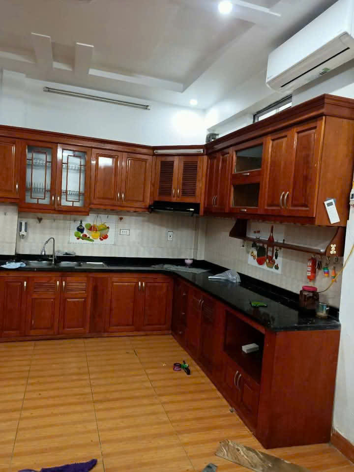 Cho thuê nhà riêng gần ngõ 645 Lĩnh Nam, Hoàng Mai 38m x 5T, 6 phòng, 4vs giá 11tr - Ảnh 1