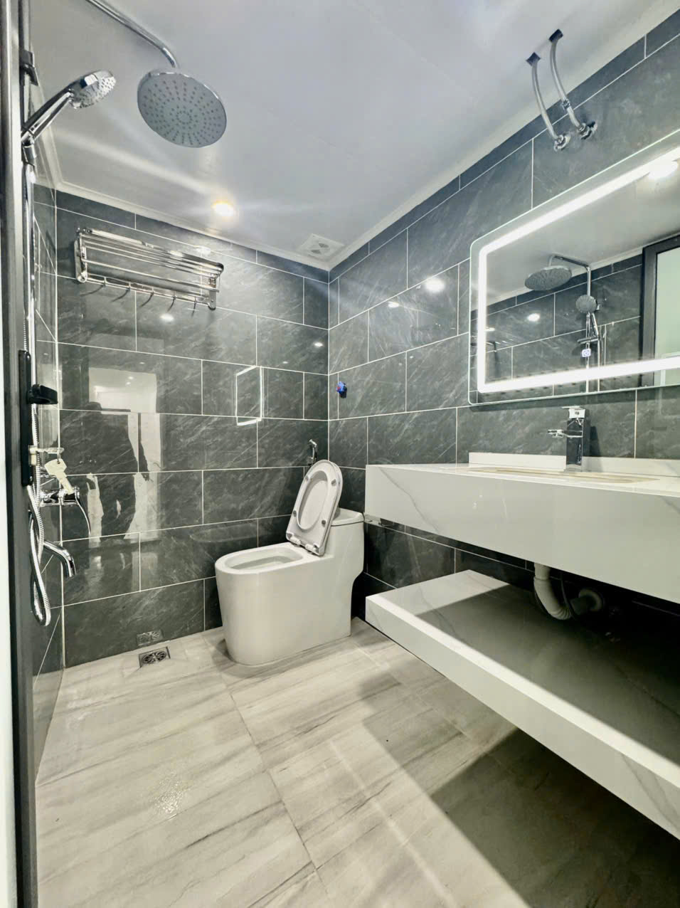 Bán căn hộ Tập thể In Ngân Hàng, Quan Thổ 1, Đống Đa 90m giá 4.18 tỷ, tầng 1, nhà đẹp - Ảnh 4