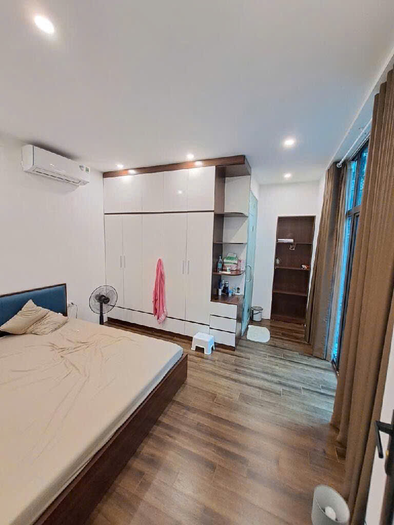 QUỐC TỦ GIÁM 27M, 4 TẦNG, 3 NGỦ, NHÀ KIÊN CÔ CHẮC CHẮN, KHU VỰC DÂN CƯ PHÁT TRIỂN, ĐIỂM TIẾP GIÁP - Ảnh 3