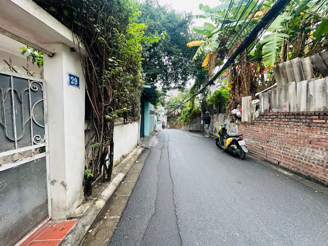 THỬA ĐẤT ĐẸP- NGÕ THẲNG TẮP- OTO QUA NHÀ Ngọc Thụy- Long Biên 51/70 m2,mặt tiền  6.1m, 6.5 tỷ. - Ảnh 2