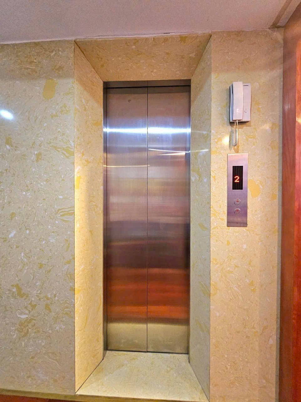 BÁN GẤP NHÀ RIÊNG , DÂN CƯ ĐÔNG ĐÚC , KINH DOANH ĐỈNH, THANG MÁY 56M2 X 6T X 4MT TẠI VÕ THỊ SÁU , - Ảnh 1