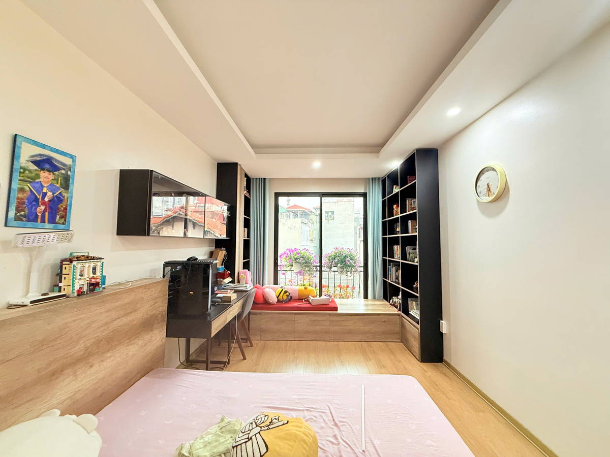 Bán Nhà Phố Hoàng Hoa Thám 55m², 5 Tầng Thang Máy, Vỉa Hè Ô Tô, 2 Thoáng Chỉ 19.3 Tỷ - Ảnh chính