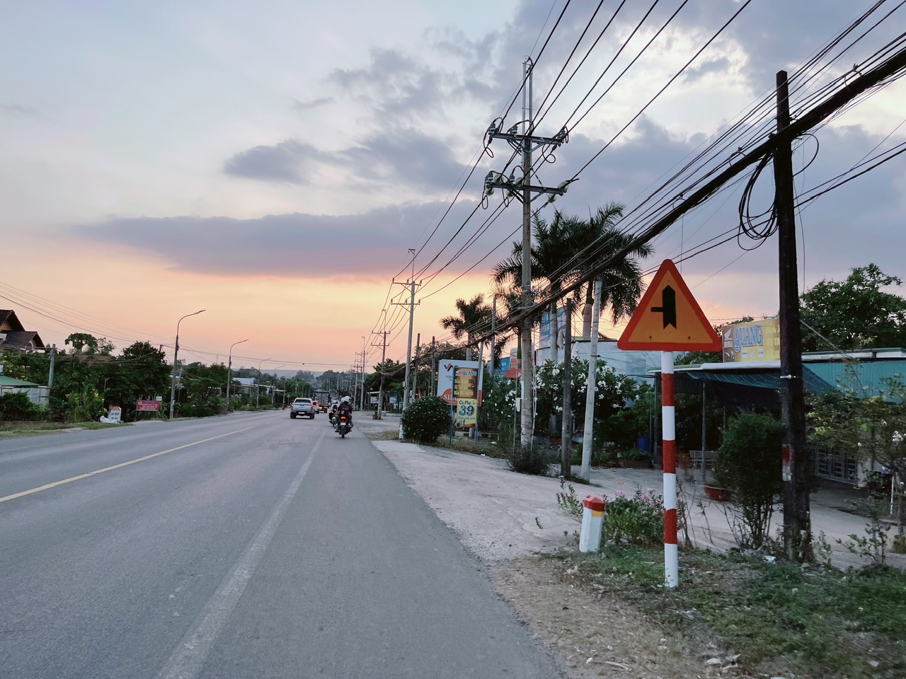Qua nước ngoài chăm cháu nên tôi cần bán nhanh gọn lô đất thổ cư ở Thống Nhất - Ảnh chính