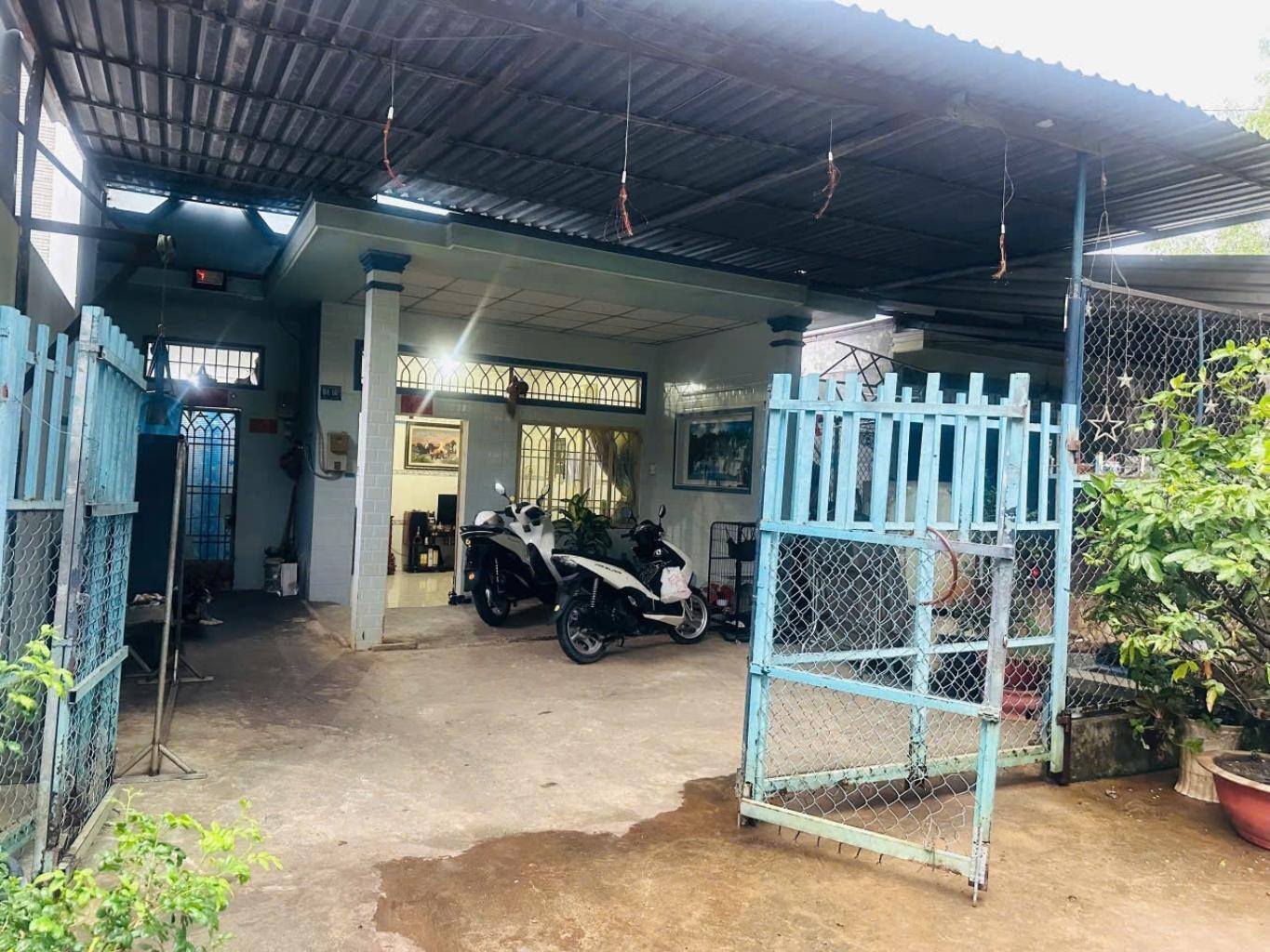 Chú 7 Cần Tiền Bán Nhà 174m2 Thổ Cư, Ngay BV Xuyên Á, Củ Chi giá 600 Triệu, Có SHR - Ảnh chính
