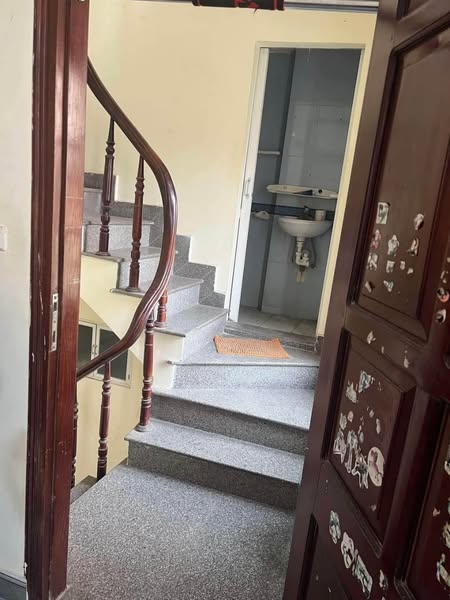 Cho thuê nhà ngõ Phương Mai, Đống Đa, 5 Tầng, 8 triệu - Ảnh 1