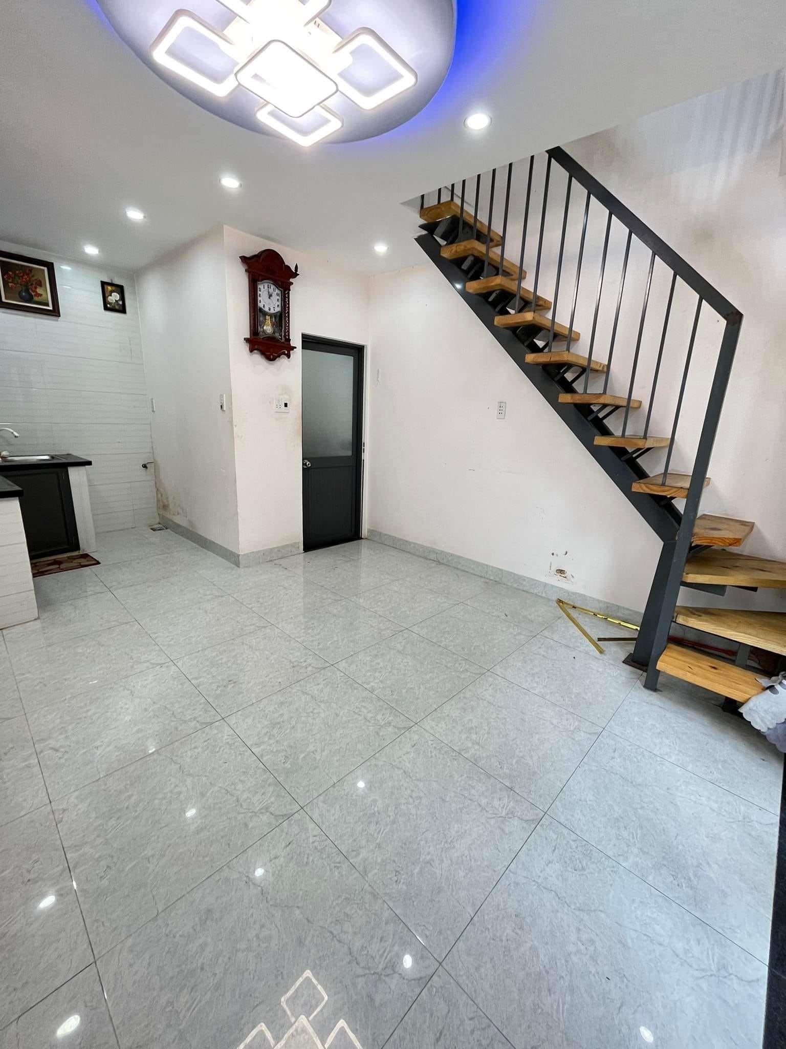# Nhà Góc 2 mặt kiệt thông Lê Độ cách đường 65m, 22m2, 2 tầng, 2PN, sạch sẽ, 1.75 tỷ - Ảnh 1