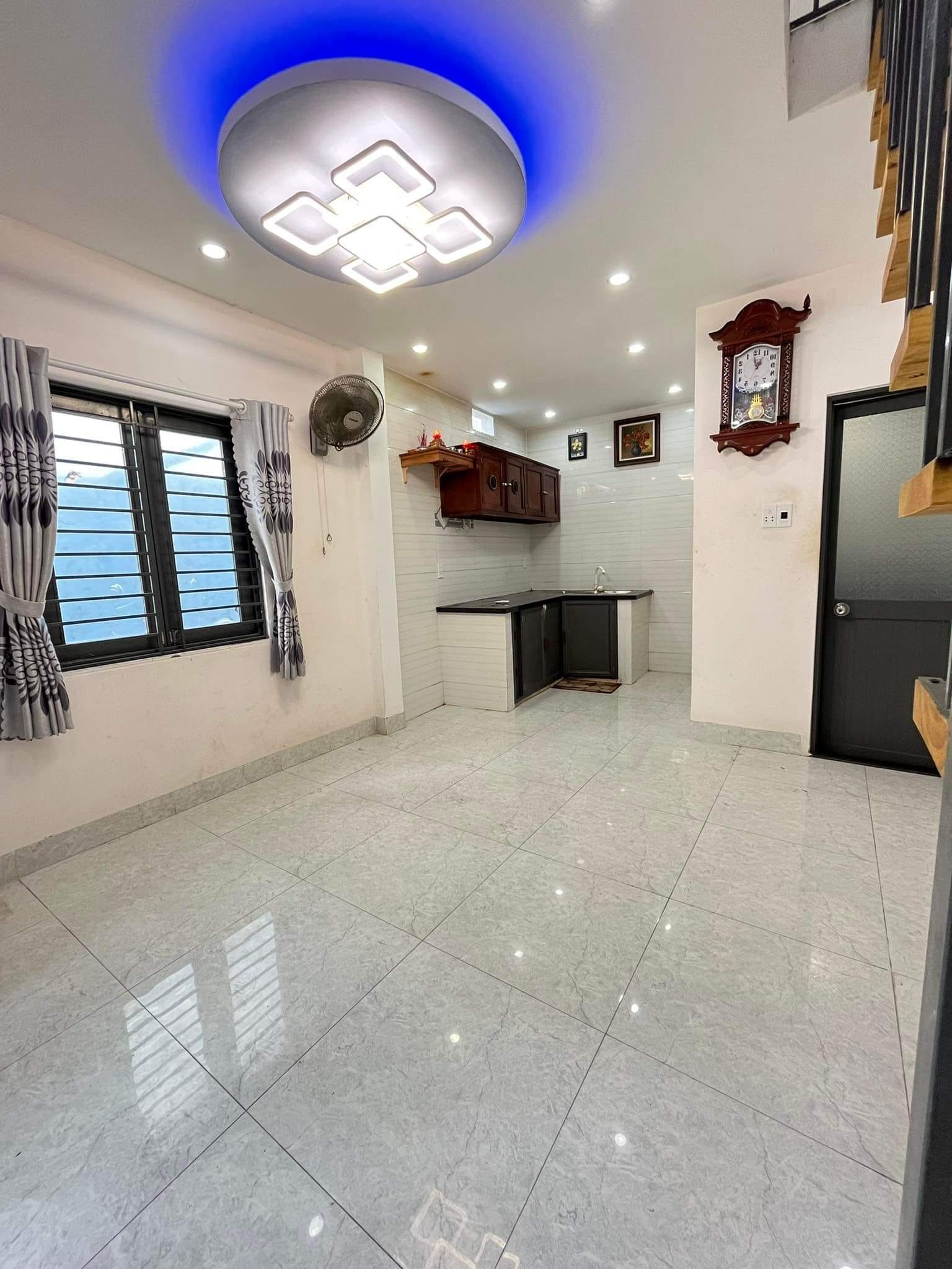 # Nhà Góc 2 mặt kiệt thông Lê Độ cách đường 65m, 22m2, 2 tầng, 2PN, sạch sẽ, 1.75 tỷ - Ảnh 2